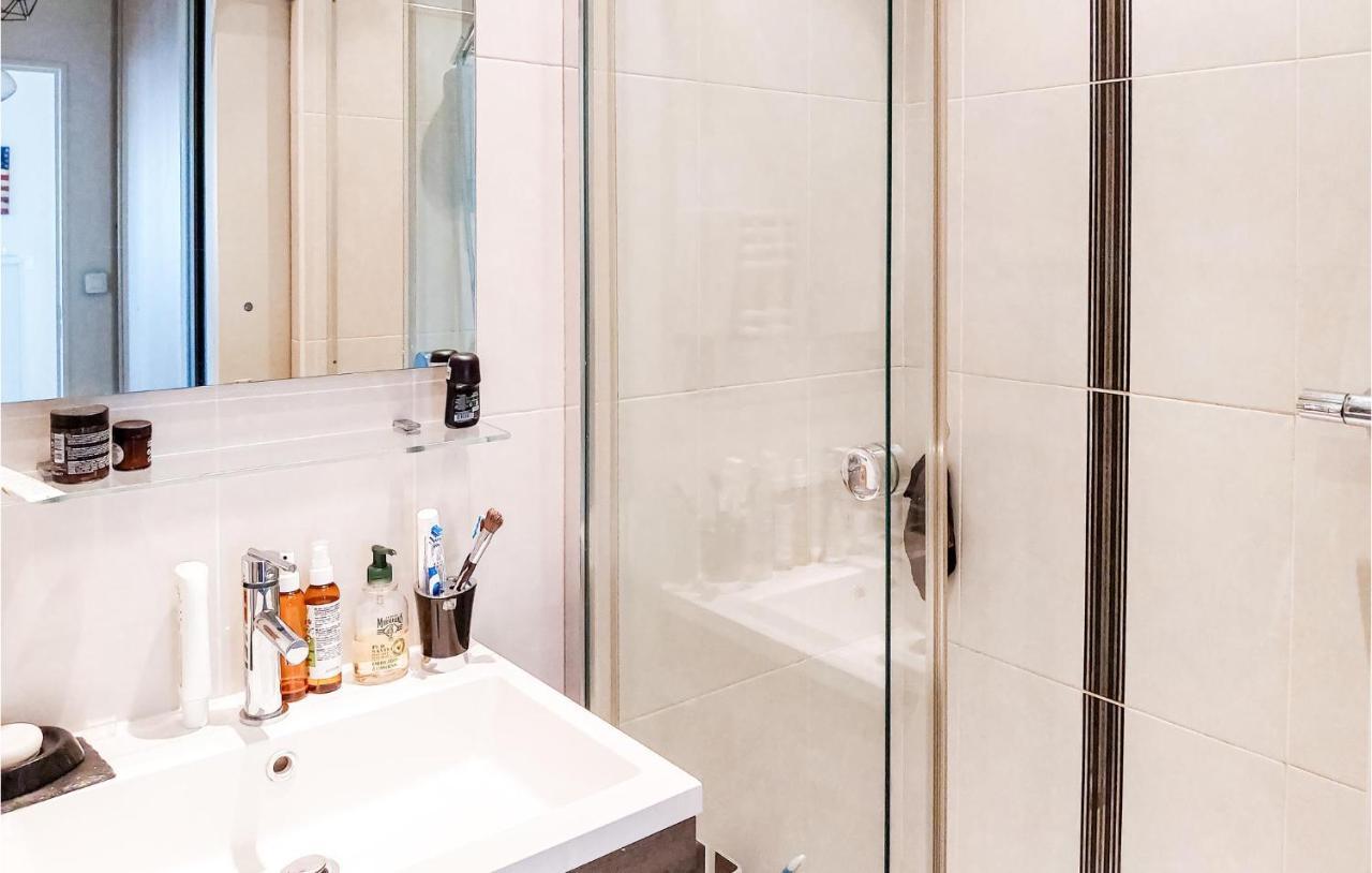 Awesome Apartment In Triel-Sur-Seine With Kitchen Ngoại thất bức ảnh