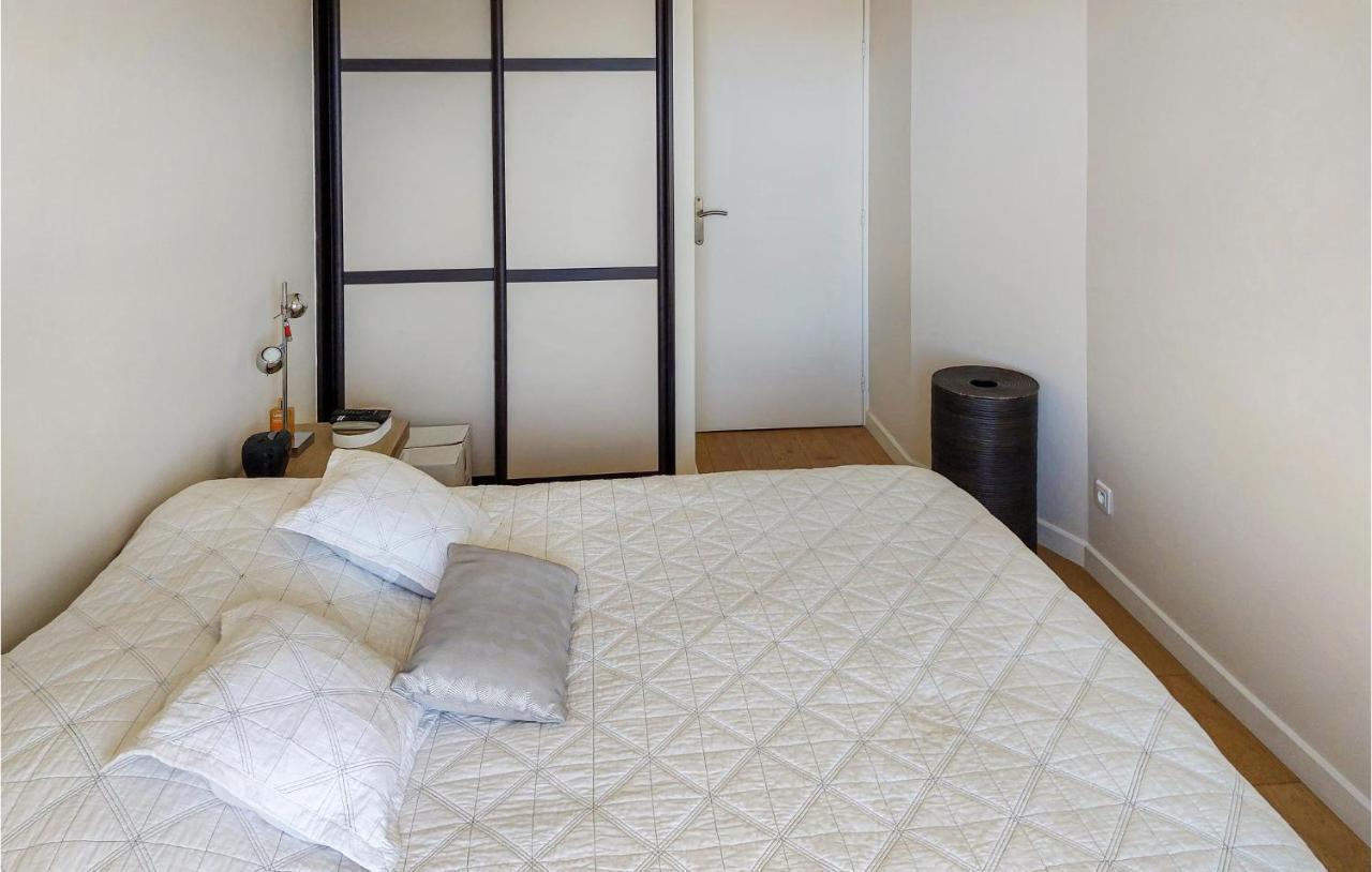 Awesome Apartment In Triel-Sur-Seine With Kitchen Ngoại thất bức ảnh