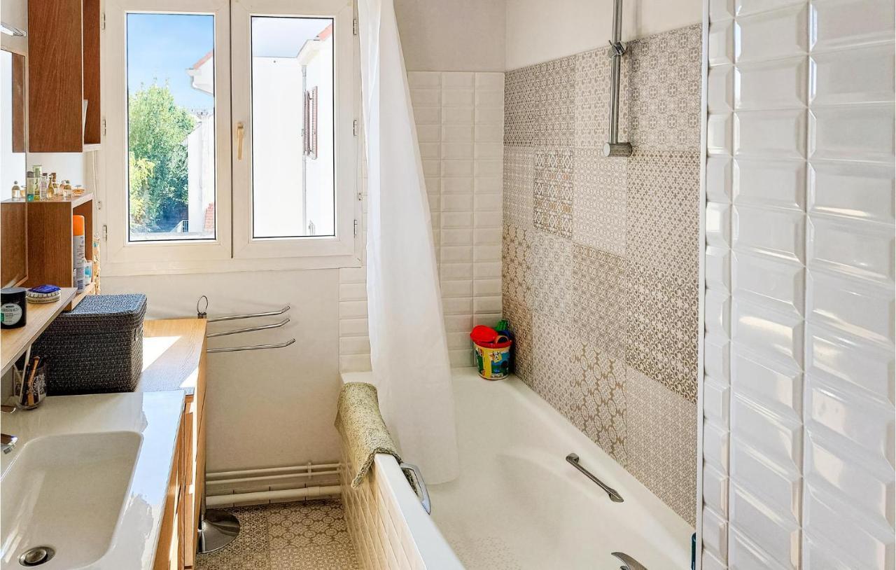 Awesome Apartment In Triel-Sur-Seine With Kitchen Ngoại thất bức ảnh